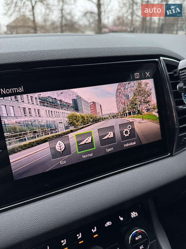 Внедорожник / Кроссовер Skoda Karoq 2018 в Киеве