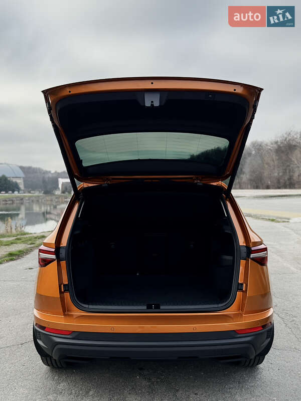 Внедорожник / Кроссовер Skoda Karoq 2024 в Днепре