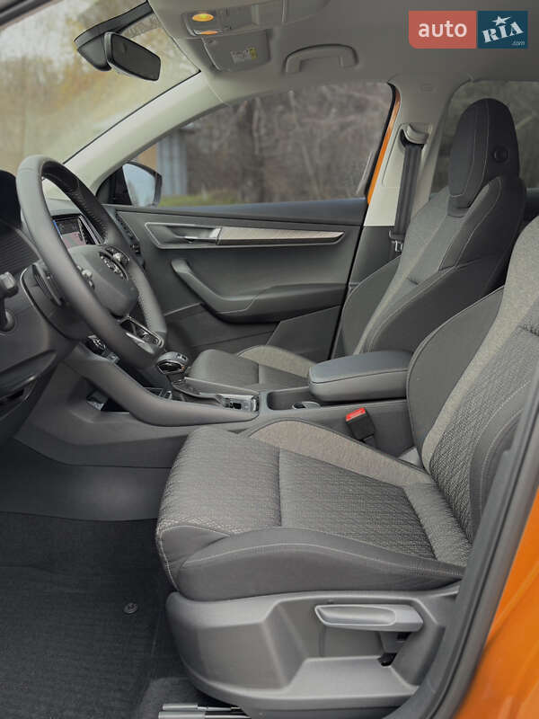 Внедорожник / Кроссовер Skoda Karoq 2024 в Днепре