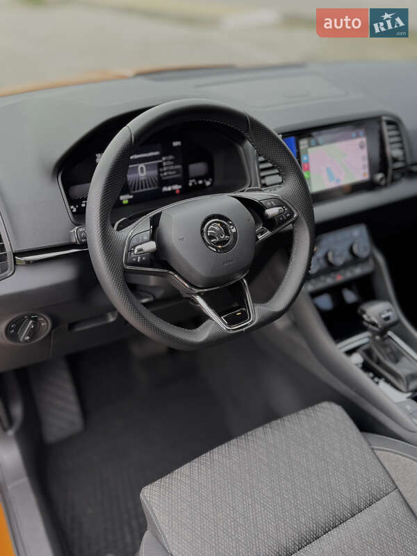 Внедорожник / Кроссовер Skoda Karoq 2024 в Днепре