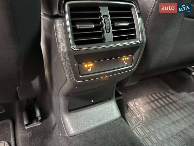 Внедорожник / Кроссовер Skoda Karoq 2020 в Ровно