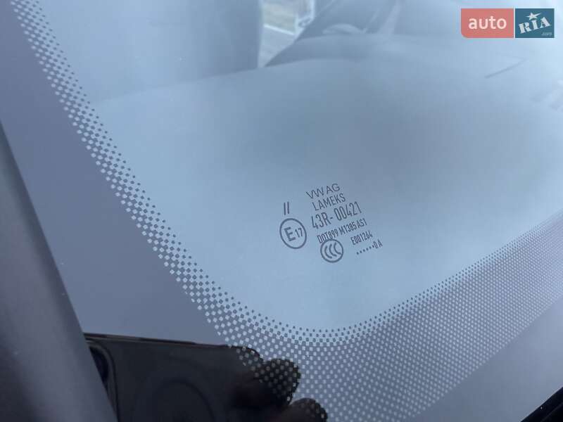 Внедорожник / Кроссовер Skoda Karoq 2020 в Киеве