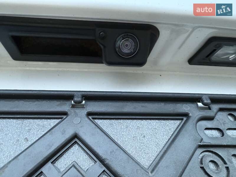 Внедорожник / Кроссовер Skoda Karoq 2020 в Киеве