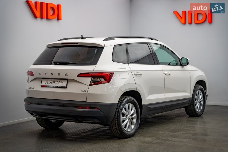 Внедорожник / Кроссовер Skoda Karoq 2020 в Киеве