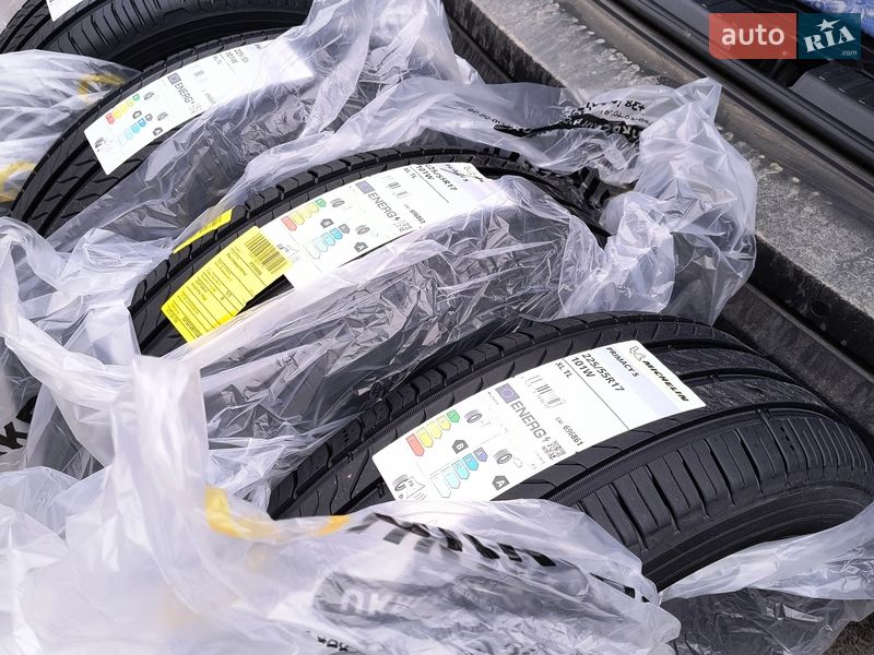 Внедорожник / Кроссовер Skoda Karoq 2018 в Киеве