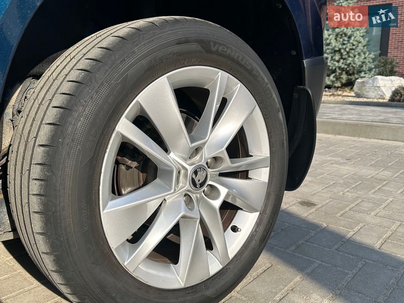 Внедорожник / Кроссовер Skoda Karoq 2020 в Львове