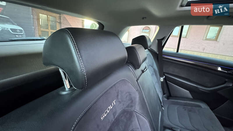 Позашляховик / Кросовер Skoda Kodiaq Scout 2018 в Сваляві