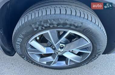 Позашляховик / Кросовер Skoda Kodiaq 2021 в 