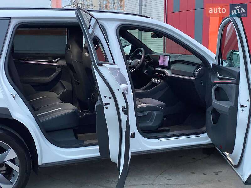 Внедорожник / Кроссовер Skoda Kodiaq 2024 в Киеве