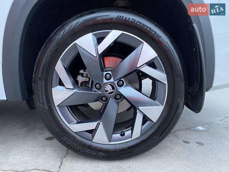 Внедорожник / Кроссовер Skoda Kodiaq 2024 в Киеве