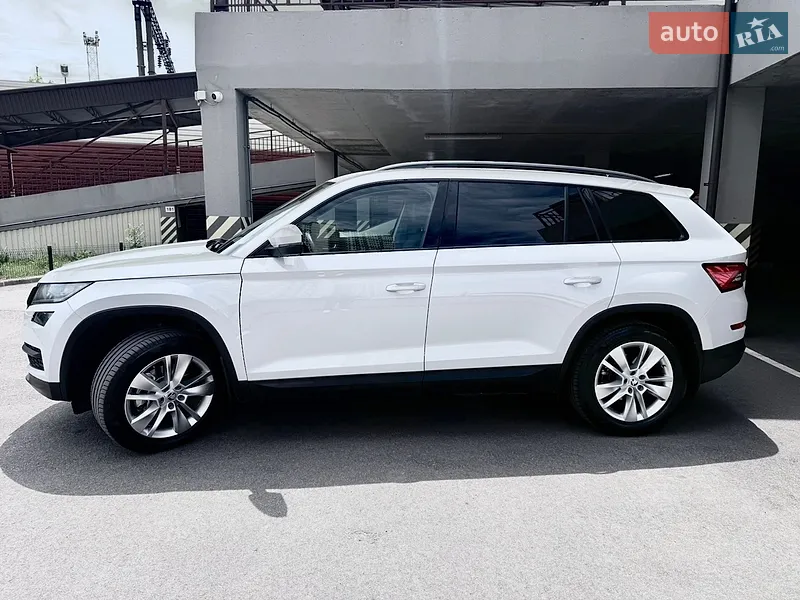 Skoda Kodiaq 2017 VIN TMBLJ6NS8HB400069 фото оголошення 3 з 131