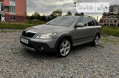 Универсал Skoda Octavia Scout 2010 в 