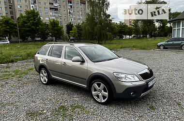 Универсал Skoda Octavia Scout 2010 в 