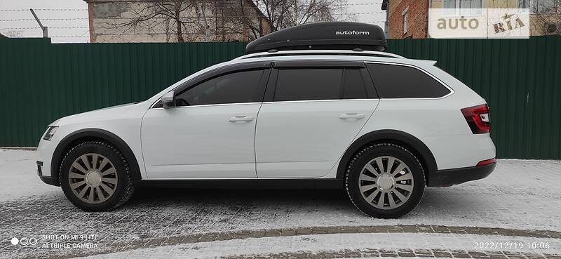 Универсал Skoda Octavia Scout 2017 в Хмельницком