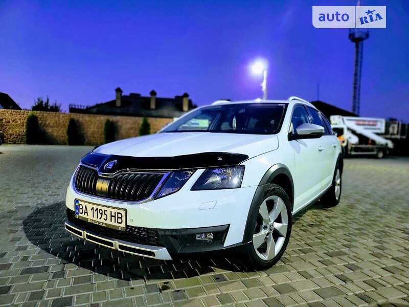Универсал Skoda Octavia Scout 2017 в Новомиргороде