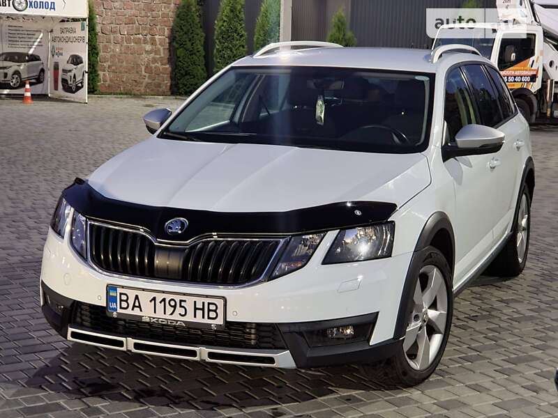 Универсал Skoda Octavia Scout 2017 в Новомиргороде