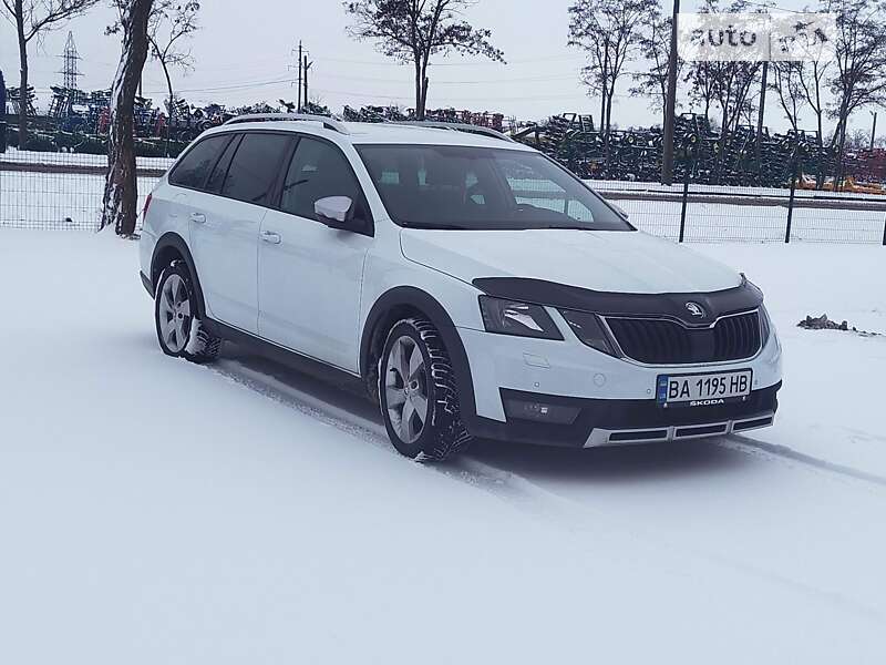 Универсал Skoda Octavia Scout 2017 в Новомиргороде