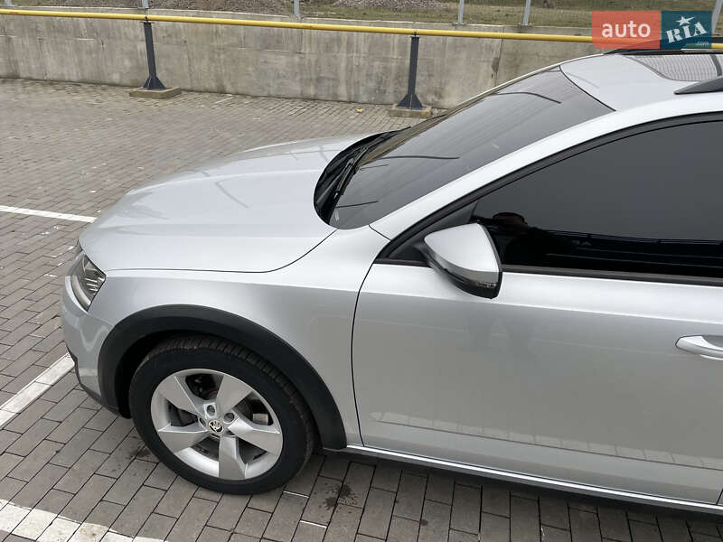 Универсал Skoda Octavia Scout 2017 в Первомайске