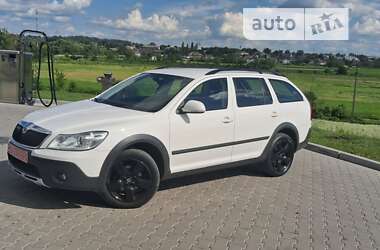 Универсал Skoda Octavia Scout 2012 в Шумске