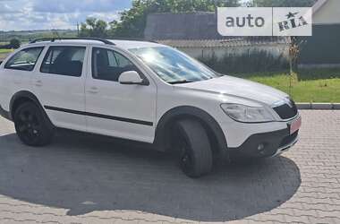 Универсал Skoda Octavia Scout 2012 в Шумске