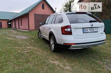 Універсал Skoda Octavia Scout 2020 в Радивиліві