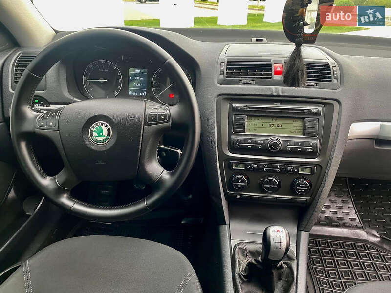 Універсал Skoda Octavia Scout 2008 в Ужгороді