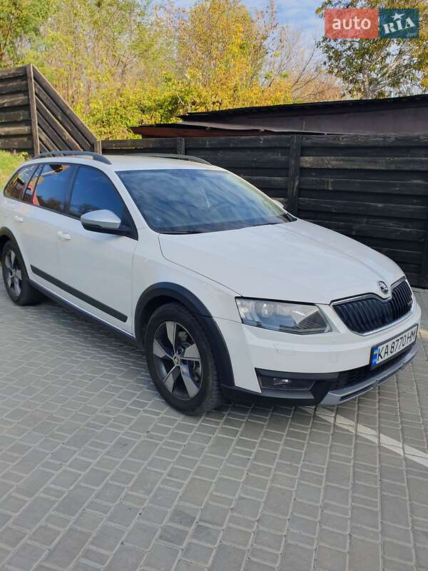 Skoda Octavia Scout 2015