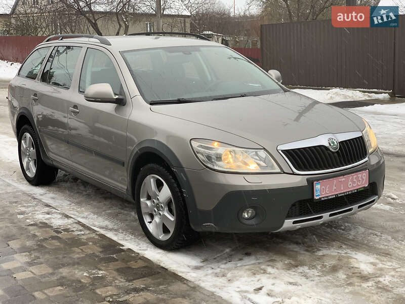 Універсал Skoda Octavia Scout 2009 в Житомирі