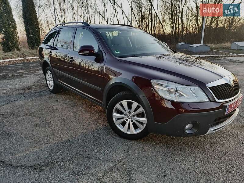 Универсал Skoda Octavia Scout 2010 в Ровно