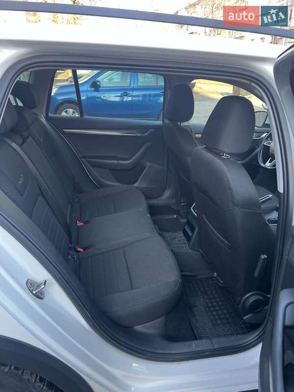 Універсал Skoda Octavia Scout 2014 в Черкасах фото 10 Універсал Skoda Octavia Scout 2014 в Черкасах