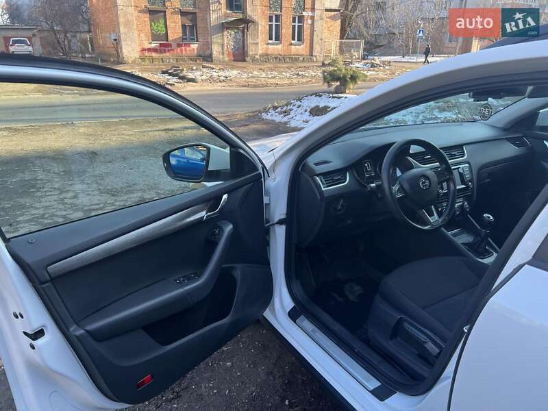 Універсал Skoda Octavia Scout 2014 в Черкасах фото 17 Універсал Skoda Octavia Scout 2014 в Черкасах