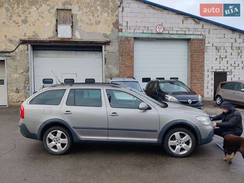 Универсал Skoda Octavia Scout 2011 в Чернигове