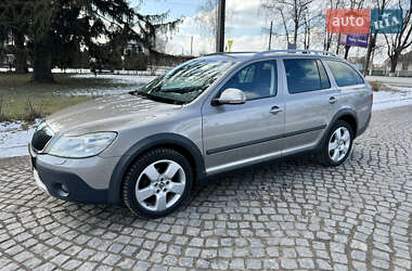 Универсал Skoda Octavia Scout 2013 в Староконстантинове