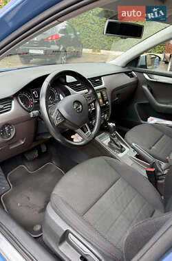 Универсал Skoda Octavia Scout 2015 в 