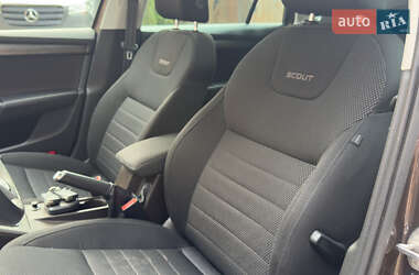 Универсал Skoda Octavia Scout 2015 в 