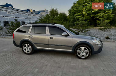 Універсал Skoda Octavia Scout 2009 в Дніпрі