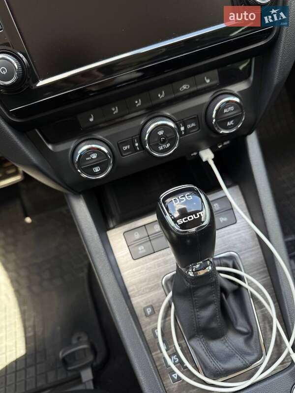 Універсал Skoda Octavia Scout 2015 в Рівному