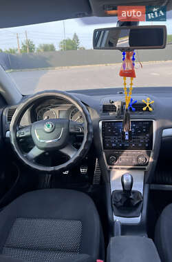 Универсал Skoda Octavia Scout 2010 в 