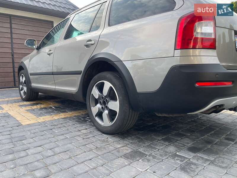 Универсал Skoda Octavia Scout 2011 в Любомле