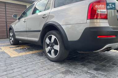 Универсал Skoda Octavia Scout 2011 в 