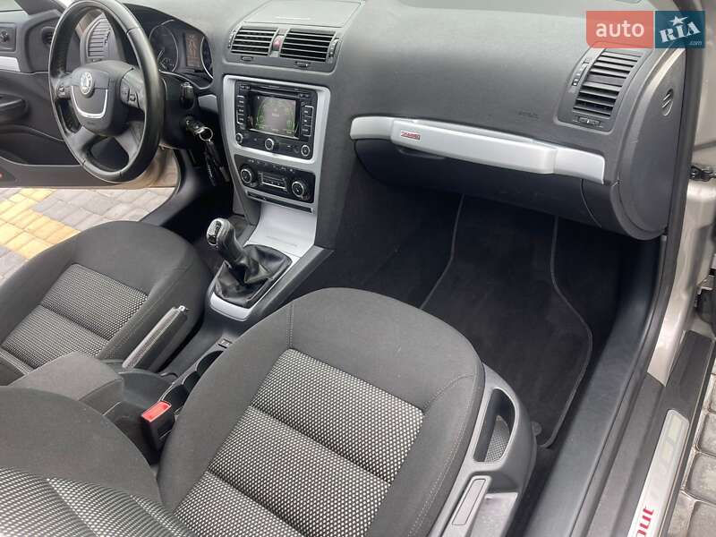 Универсал Skoda Octavia Scout 2011 в Любомле