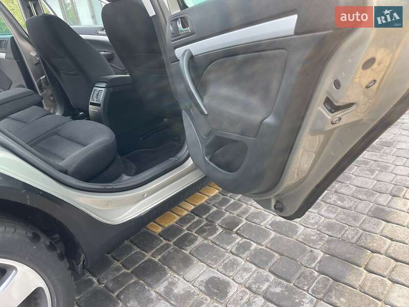 Универсал Skoda Octavia Scout 2011 в Любомле