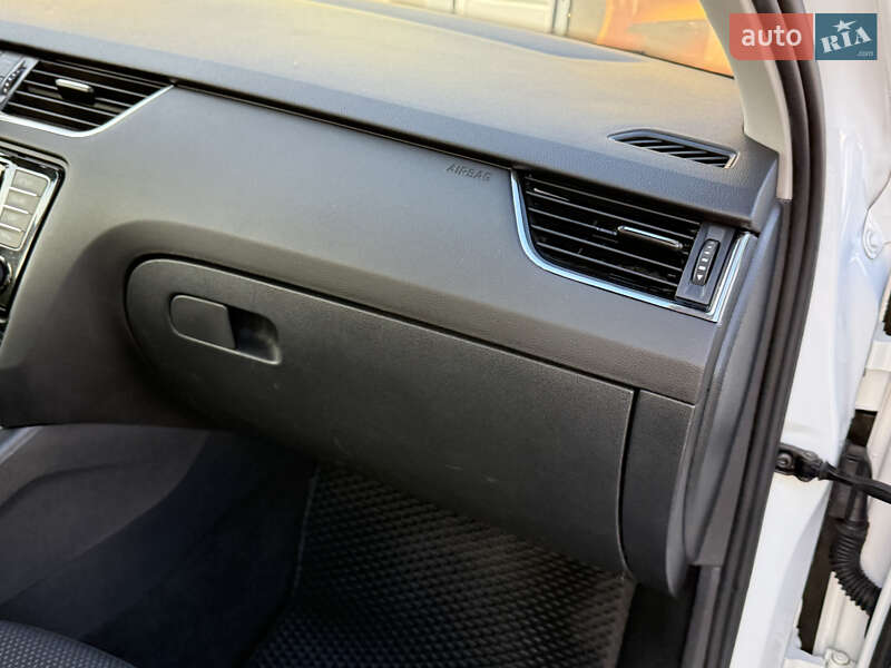 Універсал Skoda Octavia Scout 2015 в Стрию