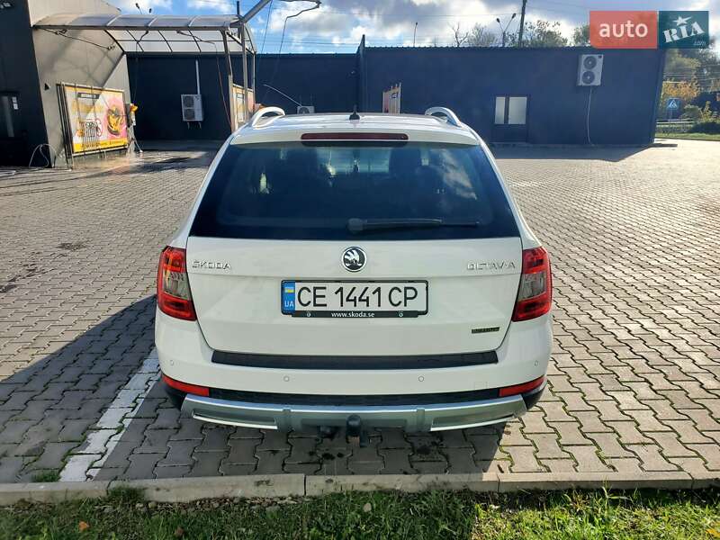 Универсал Skoda Octavia Scout 2015 в Черновцах