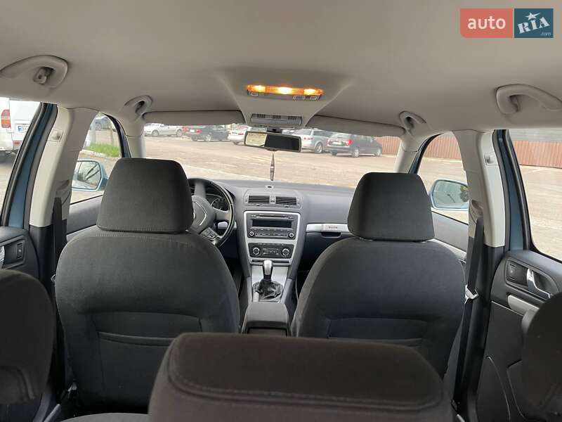 Универсал Skoda Octavia Scout 2010 в Луцке фото 40 Универсал Skoda Octavia Scout 2010 в Луцке