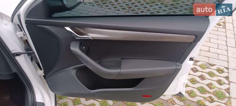 Універсал Skoda Octavia Scout 2015 в Харкові фото 27 Універсал Skoda Octavia Scout 2015 в Харкові