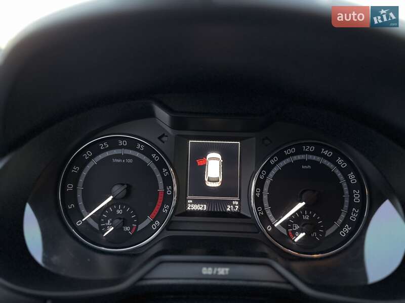 Универсал Skoda Octavia Scout 2016 в Луцке