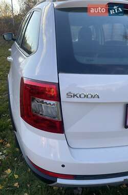 Универсал Skoda Octavia Scout 2015 в Долине