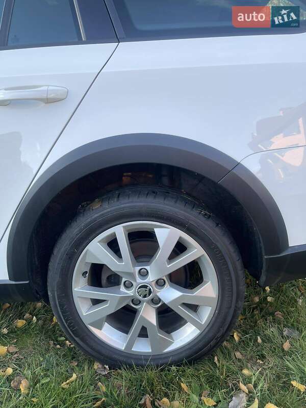 Універсал Skoda Octavia Scout 2015 в Долині