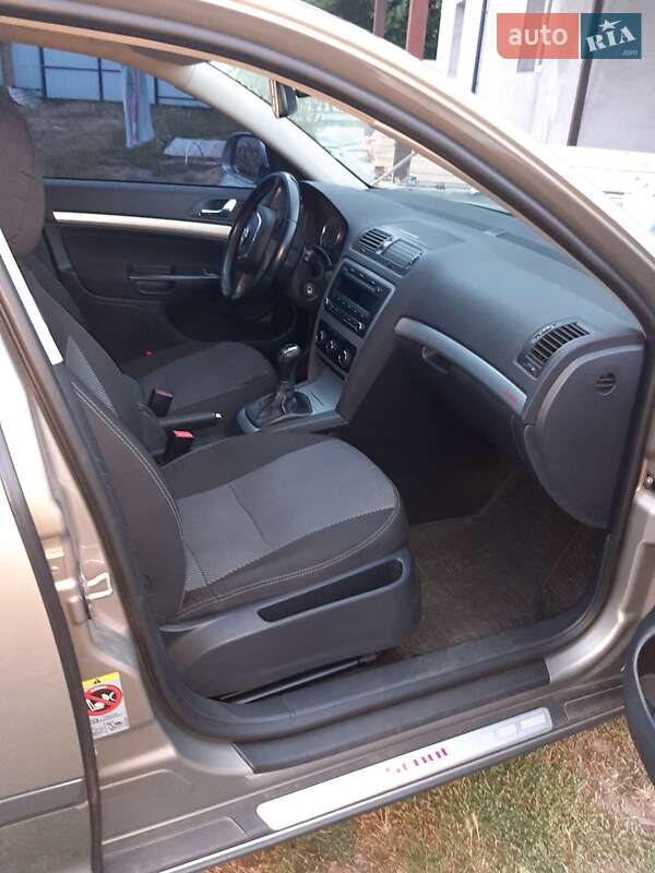 Универсал Skoda Octavia Scout 2012 в Смеле